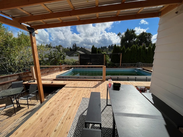 Outdoor Kitchen & Pergola
